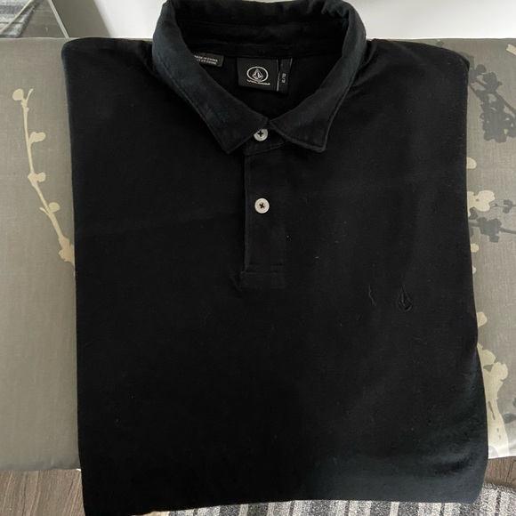 black volcom polo - Picture 3 of 3